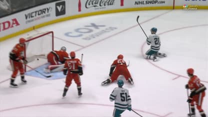 SJS@ANA: Wennberg scores goal against Lukas Dostal